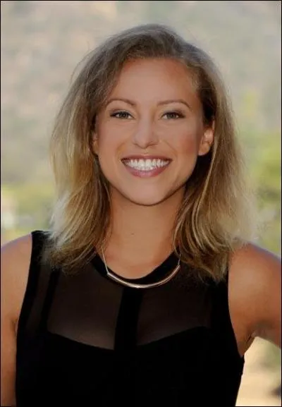 Comment s'appelle cette candidate ?