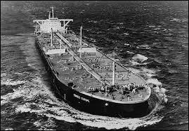 Quelle est la date de la disparition du "Milton Latrides" ? Ce cargo français transportait de l'huile végétale et de la soude caustique. Il disparut entre la Nouvelle Orléans et Cape Town.