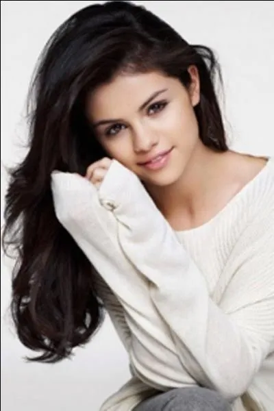 Selena Gomez est le personnage principal de quelle srie Disney Channel ?