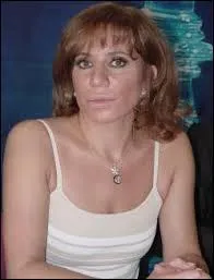Fille d'un général syrien et une des très nombreuses maîtresses de Roland Dumas, j'ai été prêtée à François par ce dernier. Très concerné par les relations franco-syriennes, il l'a visiblement appréciée. Très proche de la famille Assad, qui est-elle ?