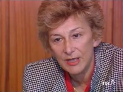 Fidèle de François qui m'a fait gravir tous les échelons dans le gouvernement jusqu'au ministère des droits des femmes, qui suis-je ?