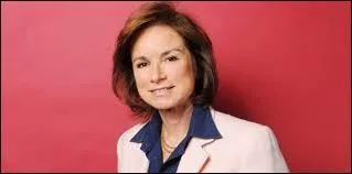 François m'a souvent emmenée à des week-ends coquins à Deauville. La République m'a toujours servie royalement. Qui est cette journaliste ?