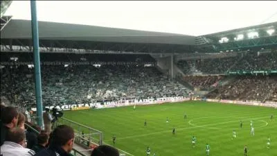 Quel club a été vainqueur du championnat de France de football en 1974, 1975 et 1976?