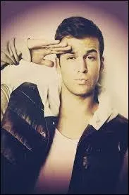 Un membre de sa famille a-t-il fait une carri&egrave;re de chanteur ?