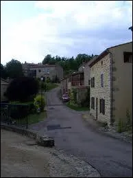 Je me trouve dans le village Puydômois de Saint-Quentin-sur-Sauxillanges. Je suis donc en région ...