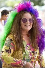 Chanteuse, puissante à la voix rauque, des années sixties , qui est-ce ?