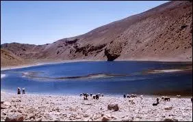 Quel lac perché à 2660 m d'altitude est le plus élevé de l'Atlas ?