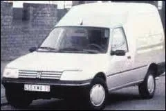 C'est le même que le modèle de la question précédente mais avec un logo Peugeot. Quel est alors son nom ?