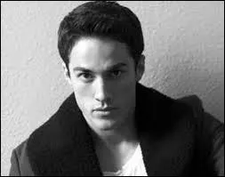 Tyler Lockwood se nomme dans la vraie vie :