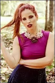 Dans quelle série joue-t-elle ?