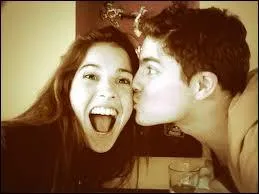 En juillet 2014, sort-elle avec Facundo ?