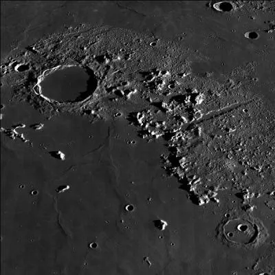 Où se situe la mer des Pluies ?