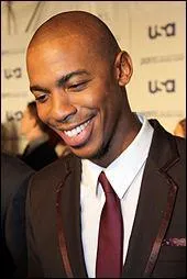 Je suis l'assassin de Melanie Foster mais laisse accuser mon frère Caleb du crime. Qui suis-je?