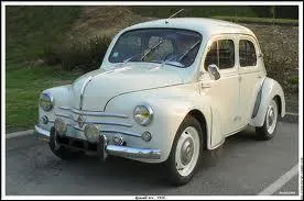 Quel est ce modèle de 1956 de la marque Renault ?