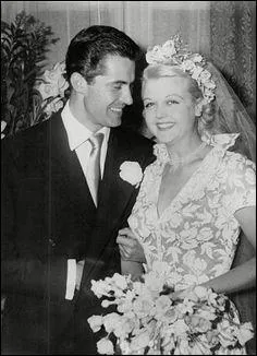 En 2003, quel drame la frappe de plein fouet ?