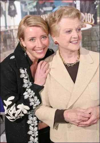 Dans quel film a-t-elle joué aux côtés d'Emma Thompson & Colin Firth ?