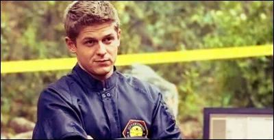 Interne du Dr Brennan, j'attrape un cancer des os dans la saison 9. Qui suis-je ?