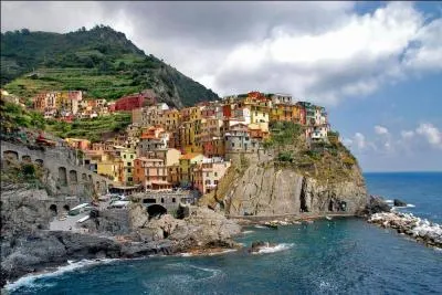 Mon 1er est une éructation... Mon 2nd est le cri de la vache... Et mon tout est la capitale de...