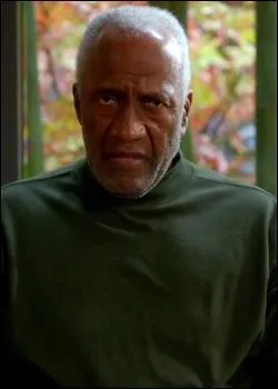 Qui est ce vieux ayant une maladie paralysante ?