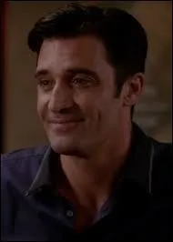 Qui est ce jeune homme marié à la chef de Discerna Records ?