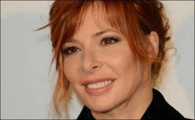 Qui est cette chanteuse, née le 12 septembre 1961 ?