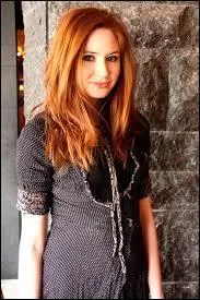 Karen Gillan a joué dans une série ; laquelle ?