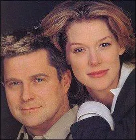 En 1996, on le retrouve dans" L'un contre l'autre "série télé de 52 épisode où il joue Jean le mari de Gin ....