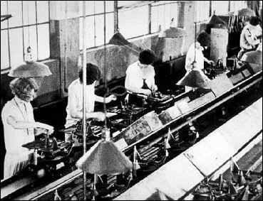 Le taylorisme, aussi désigné par "Organisation scientifique du travail" (OST) provient d'un ingénieur :