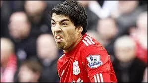 Qui a été victime de la morsure de Luis Suarez lors du match Uruguay-Italie ?