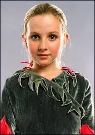 J'ai déjà vu cette actrice quelque part. Mais bien sûr ! C'est Angelica Mandy, l'interprète de Gabrielle Delacour (la petite sur de Fleur Delacour). Si je ne me trompe pas, son compte Twitter c'est :