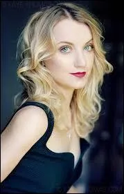 Si j'ai bonne mémoire, le compte Twitter de la belle Evanna Lynch est :