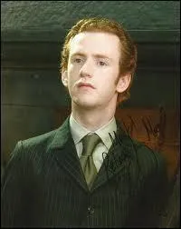 Sauriez-vous deviner quel est le compte Twitter de Chris Rankin ?