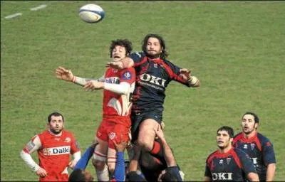 Le Stadium Lille Métropole est l'ancien stade du LOSC. A présent, c'est un club de rugby qui y joue. Lequel ?