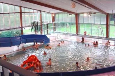C'est une photo de la piscine du Triolo. Mais combien y a-t-il de piscines à Villeneuve d'Ascq ?