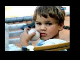 Mignon, mais redoutable sur les courts de tennis.