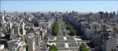 Où est-elle née et dans quel pays ?