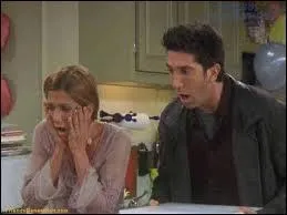 Quelle forme a le gâteau d'anniversaire d'Emma ?