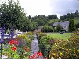 Nous sommes &agrave; Ydes, commune auvergnate situ&eacute;e dans le d&eacute;partement n&deg; ...