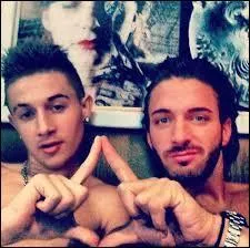 Comment s'appellent celui de droite et celui de gauche ?