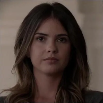 Quelle est la couleur des yeux (loup-garou) de Malia ?