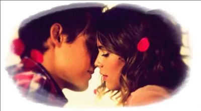 Dans la saison 2 qui sont les garçons qui veulent être avec Violetta ?