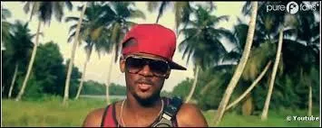 Il est membre du groupe :