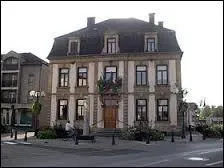 Je vous emmène à Uckange afin de découvrir sa spécialité, la wagotine. Pour ce faire, nous devons nous rendre en Lorraine dans le département ...