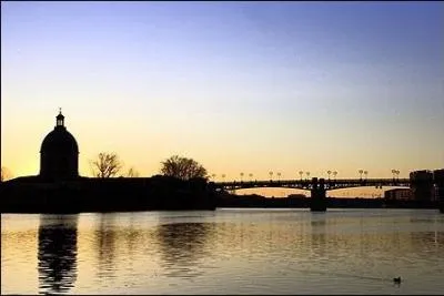Quel fleuve traverse la ville de Toulouse ?