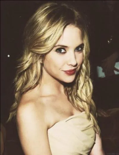 Comment s'appelle cet actrice ?