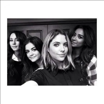 Quel est le nom du motel où les filles ont été pour découvrir l'identité de "A" ?