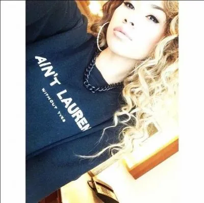 Est-elle une Chinoise ?