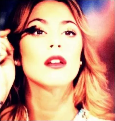 C'est elle qui a fait la version espagnole de Let it Go qui se nomme Libre soy, chanson du générique dans La Reine des neiges, à l'origine chantée en anglais par Demi Lovato.