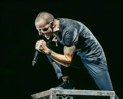 Complète : "You held it all..."