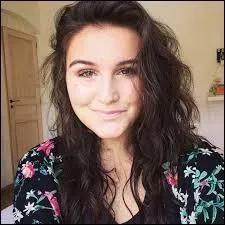 Comment s'appelle cette YouTubeuse ?